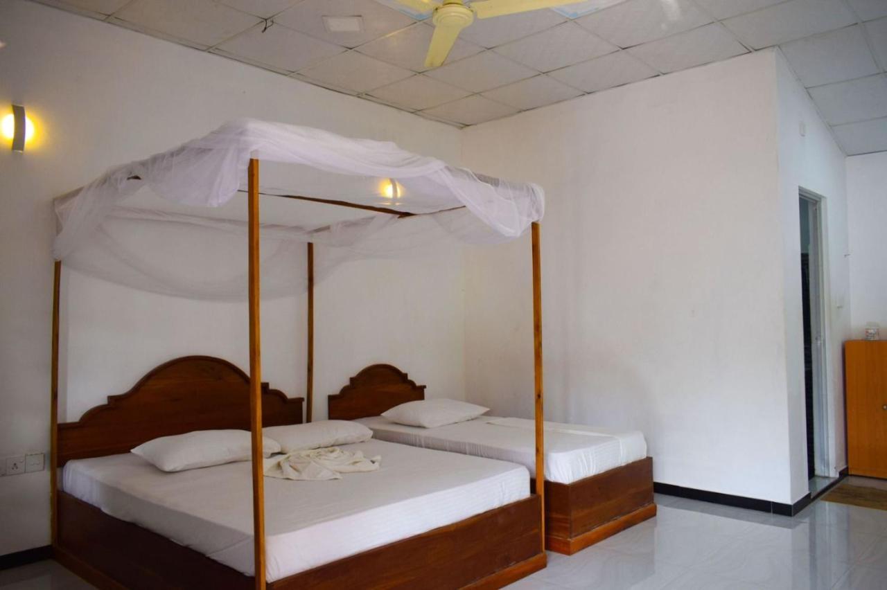 Mithra Paradise Beach Hotel Nilaveli Εξωτερικό φωτογραφία