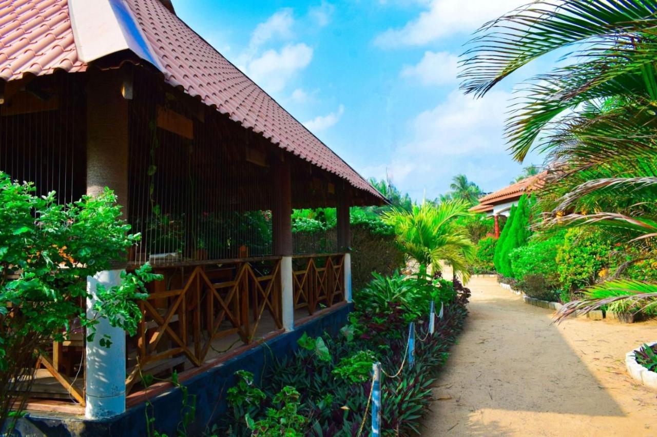 Mithra Paradise Beach Hotel Nilaveli Εξωτερικό φωτογραφία