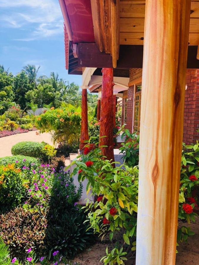 Mithra Paradise Beach Hotel Nilaveli Εξωτερικό φωτογραφία